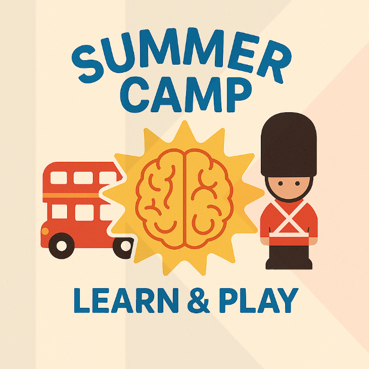 Ilustración de estilo infantil que representa un Summer Camp en inglés, con un sol sonriente, un cerebro y elementos culturales británicos como un autobús rojo y un guardia real.